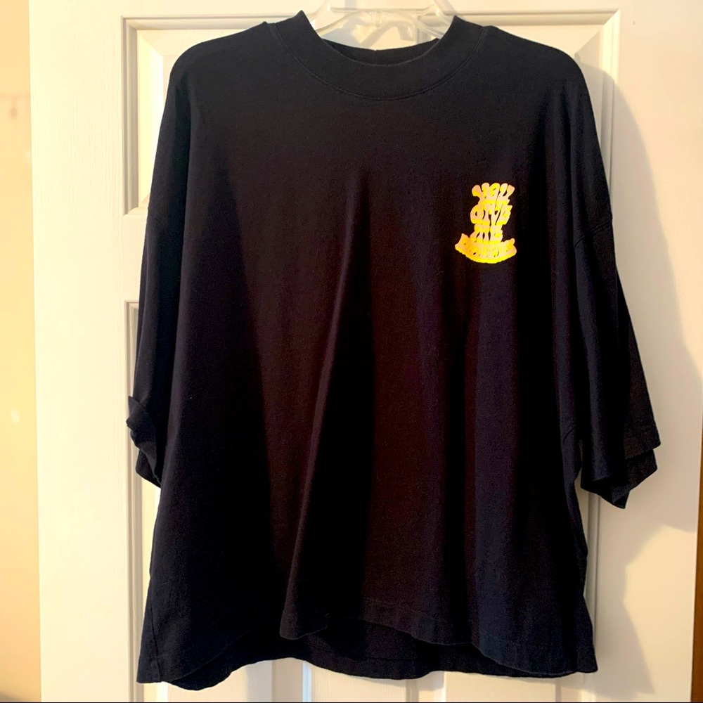 uniqlo tee!